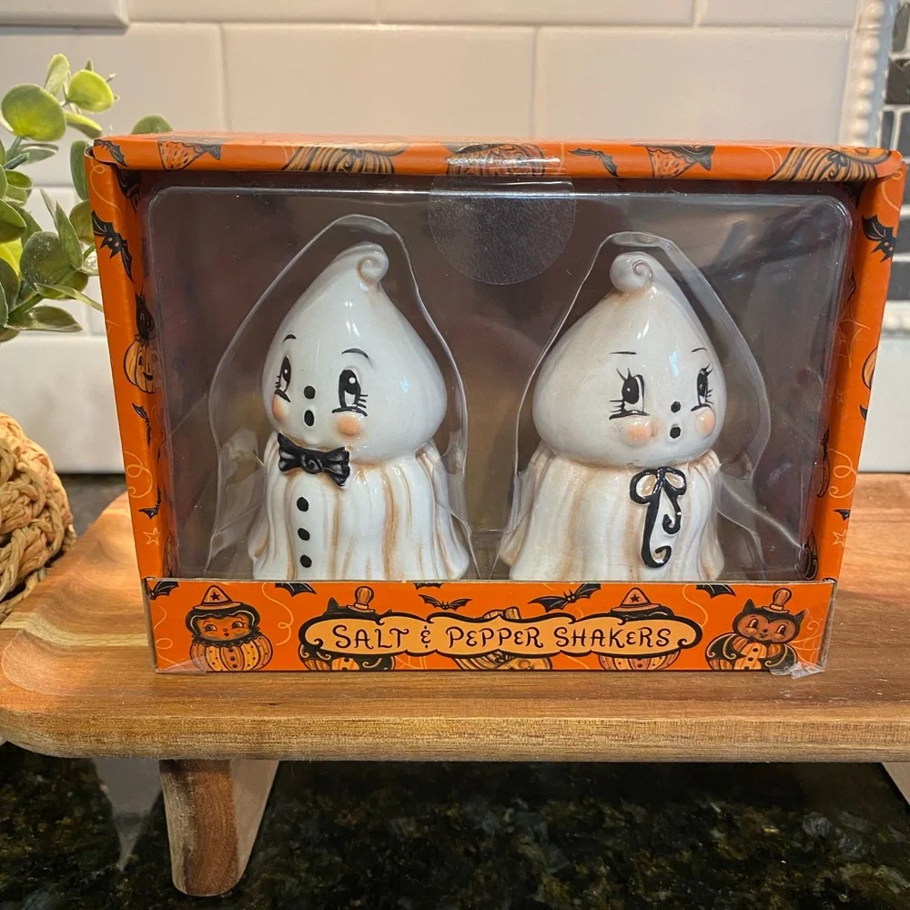 Johanna Parker Halloween Ghost salt pepper shakers new 2026 - Picture 1 of 4